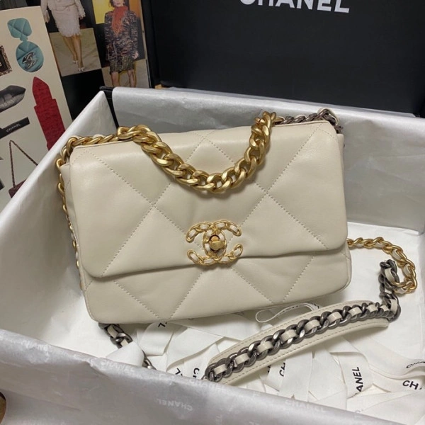 Ch**el 19 flap bag dailywear 54