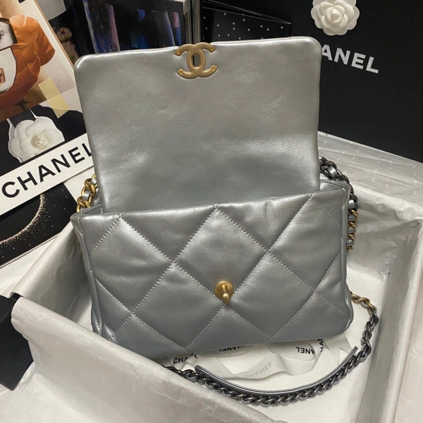 Ch**el 19 flap bag trendy 70