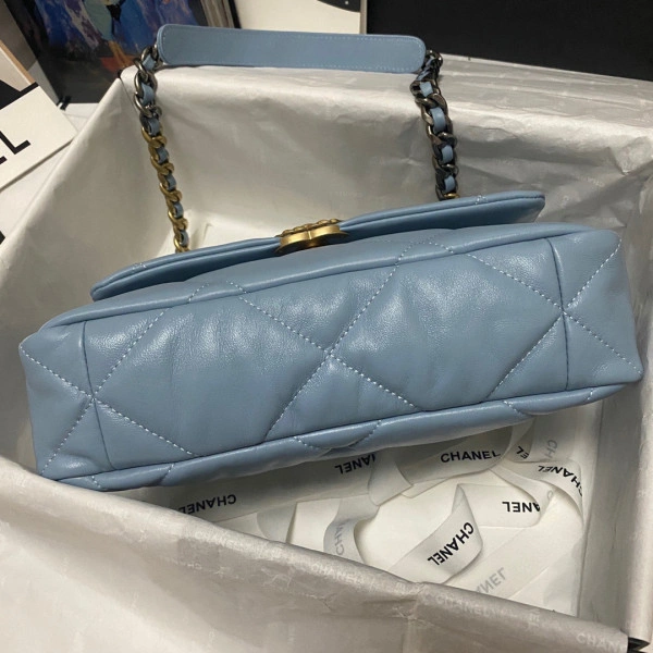 Ch**el 19 flap bag streetready 73