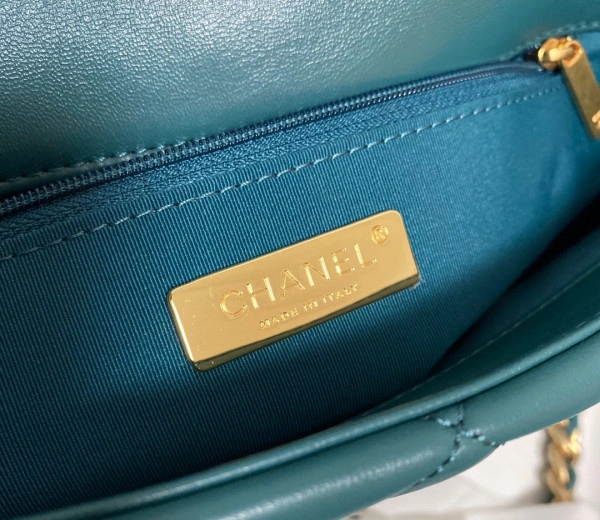 Ch**el 19 flap bag popular 72