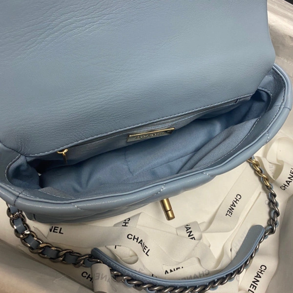 Ch**el 19 flap bag streetready 57