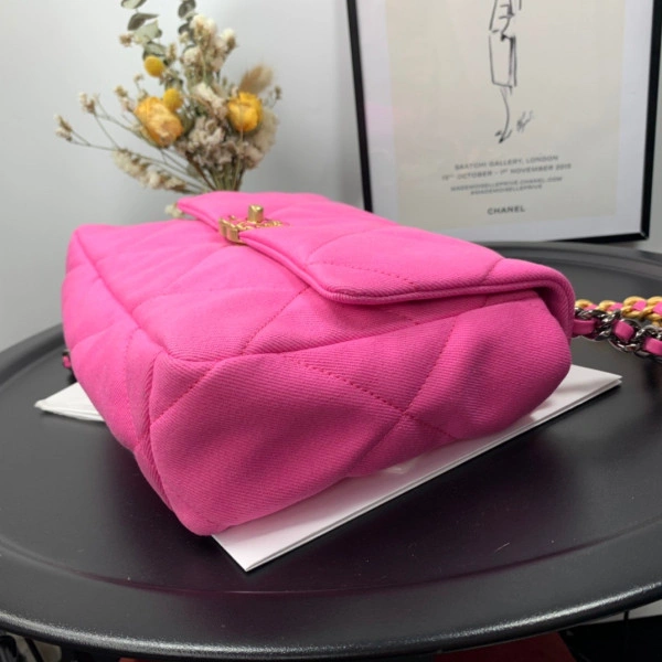 comfortable Ch**el 19 flap bag 71