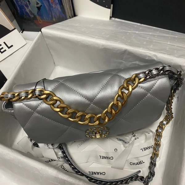 Ch**el 19 flap bag trendy 70