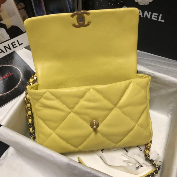 Ch**el 19 flap bag welldesigned 66