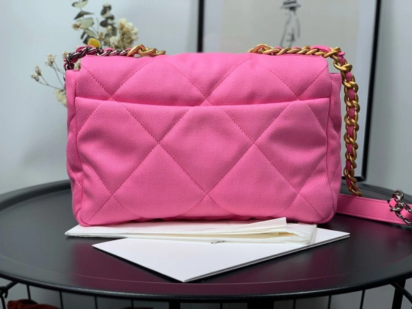 comfortable Ch**el 19 flap bag 71