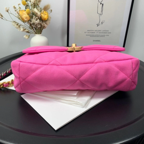 comfortable Ch**el 19 flap bag 71