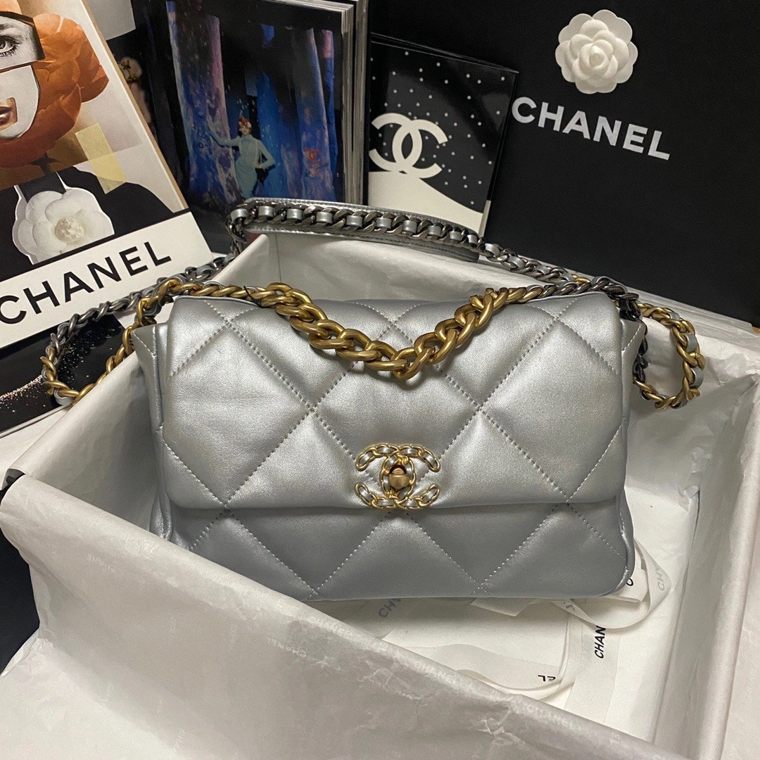 Ch**el 19 flap bag trendy 70