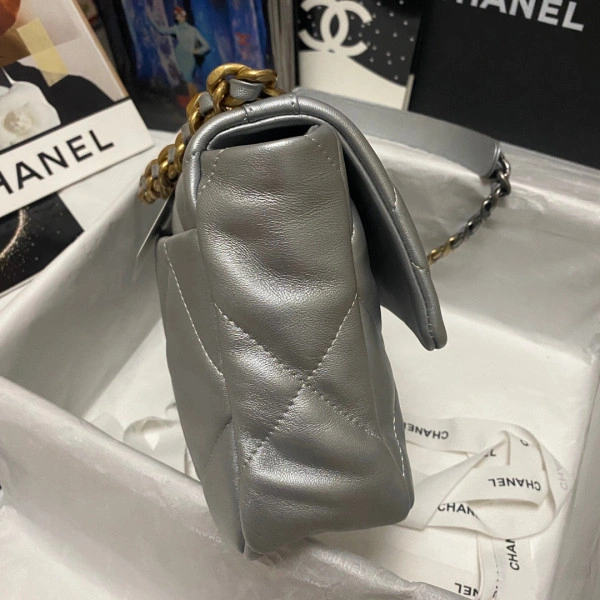 Ch**el 19 flap bag trendy 70
