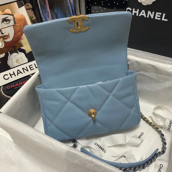 Ch**el 19 flap bag streetready 57