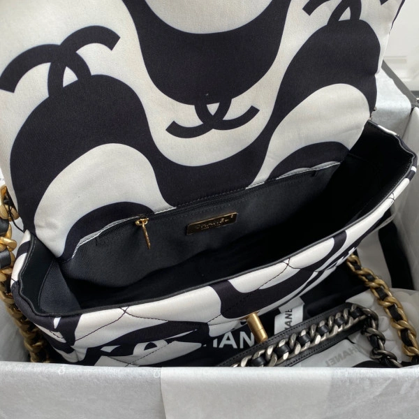 bestvalue Ch**el 19 flap bag 69